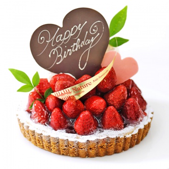 苺のタルト　デコレーション